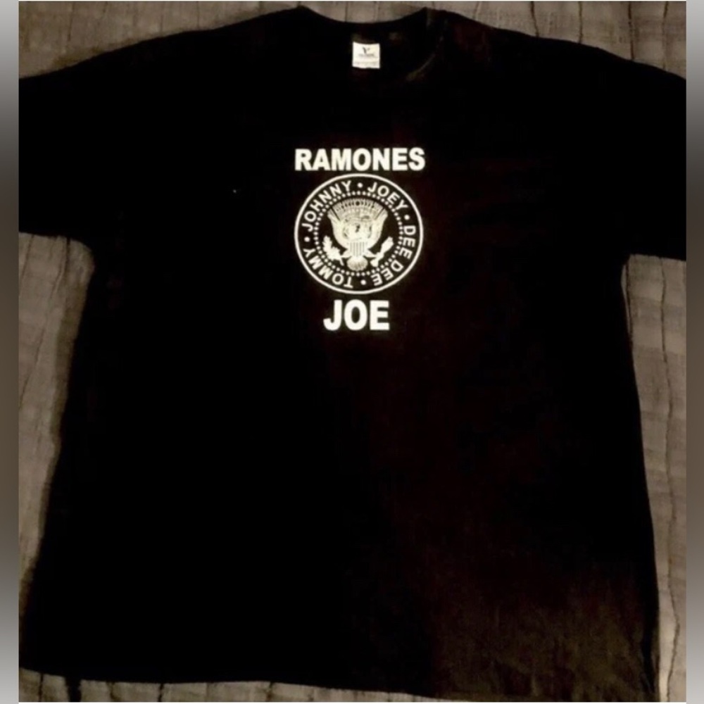 The RAMONES Tshirt Men’s XL 2015 Joe Franklin Memorial TOMMY JOEY DEE-DEE JOHNNY